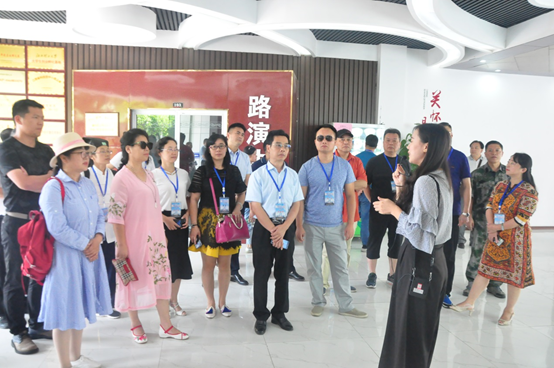 南昌市统战系统（社会主义学院）学员莅临科睿特参观考察