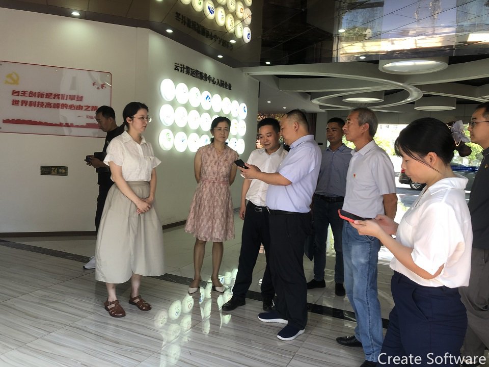 章贡区委常委、组织部长柳迈同志一行莅临科睿特调研“两新”组织党建工作